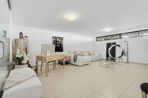 Moradia com 3 quartos, em residência exclusiva, com piscina e jardim, em Vale Judeu