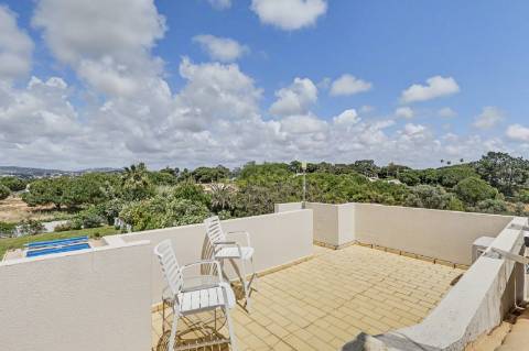 Moradia T4- Perto do Vila sol