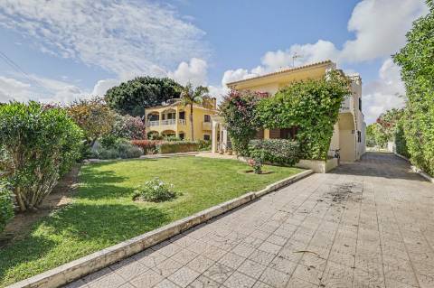 Moradia T4- Perto do Vila sol