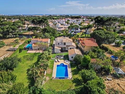 Moradia T4- Perto do Vila sol