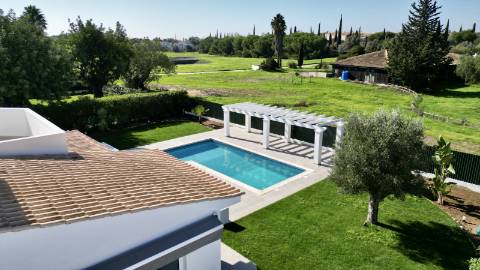 Casa Contemporânea de luxo V3 + 1 - Vilamoura