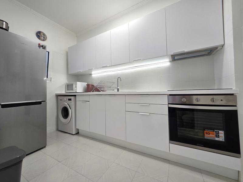 Apartamento T1 renovado em condomínio com piscina em Vilamoura
