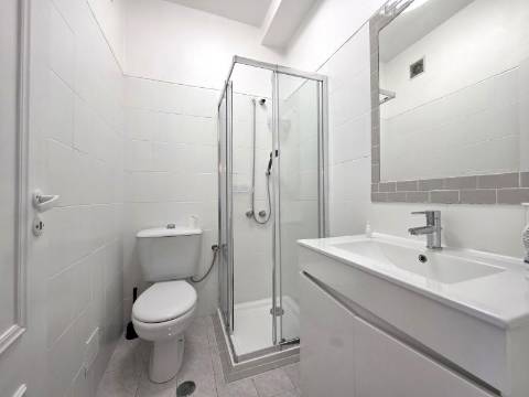 Apartamento T1 renovado em condomínio com piscina em Vilamoura