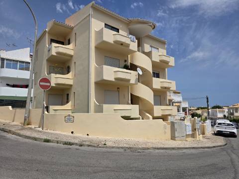 Apartamento renovado T1+1 - Albufeira