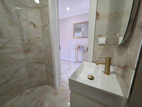 Apartamento renovado T1+1 - Albufeira
