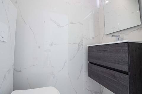 Moradia Algarvia Remodelada com 4.188 m² de Terreno Perto de Almancil