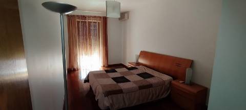 Apartamento T2 com elevador e lugar de garagem