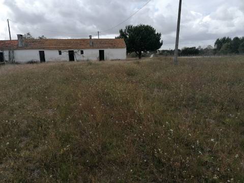 Terreno com Ruína