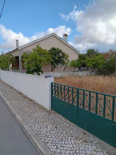 Vivenda Térrea com Piscina