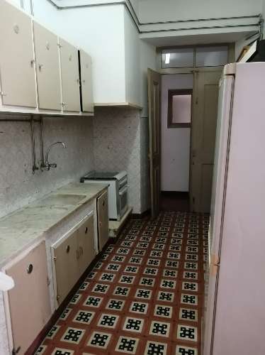 Prédio sec.XVIII e zona de armazéns