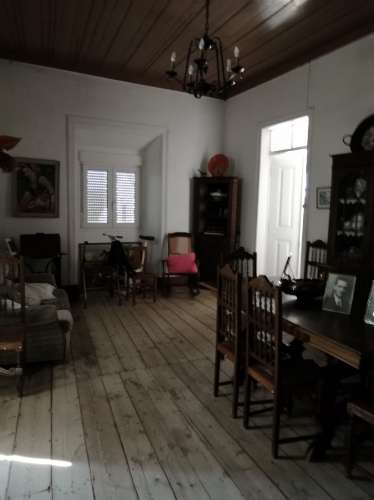 Prédio sec.XVIII e zona de armazéns