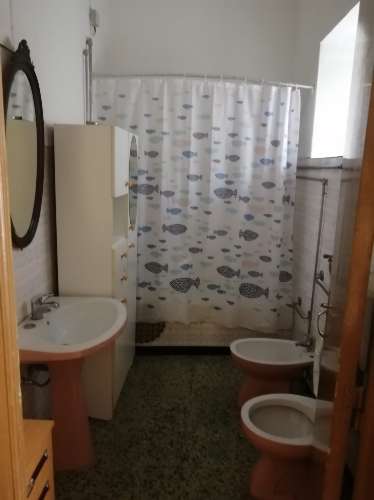 Prédio sec.XVIII e zona de armazéns