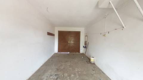 Venda / Permuta - Moradia em bairro do litoral alentejano