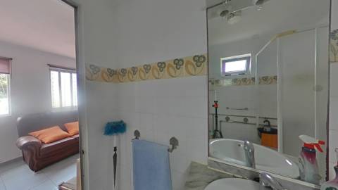 Venda / Permuta - Moradia em bairro do litoral alentejano