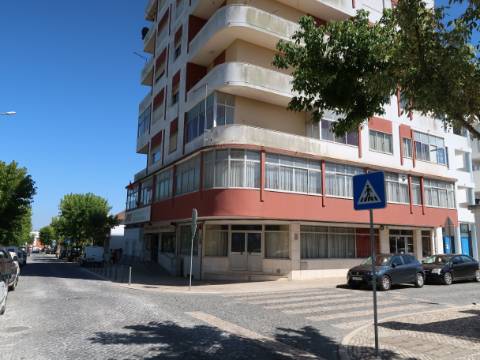 Espaço Comercial - zona Jardim 1º. de Maio