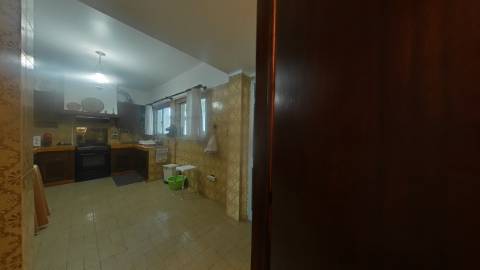 Prédio Moradia , sita , vila do littoral alentejano