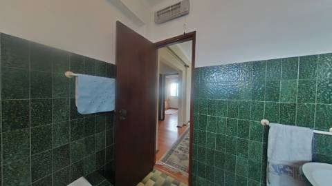 Prédio Moradia , sita , vila do littoral alentejano