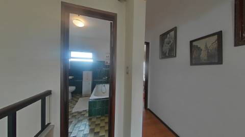 Prédio Moradia , sita , vila do littoral alentejano