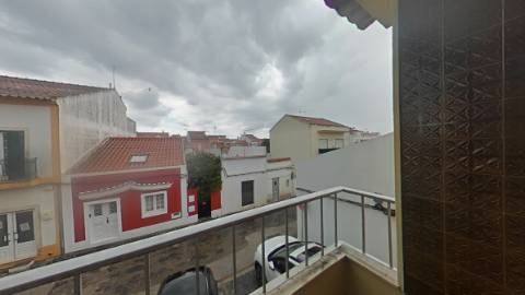 Prédio Moradia , sita , vila do littoral alentejano