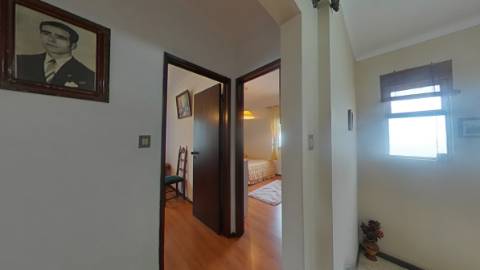 Prédio Moradia , sita , vila do littoral alentejano