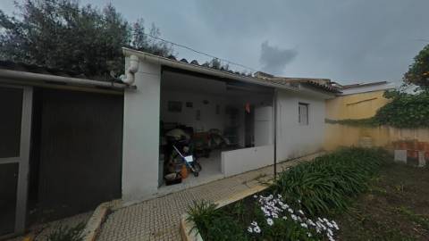 Prédio Moradia , sita , vila do littoral alentejano