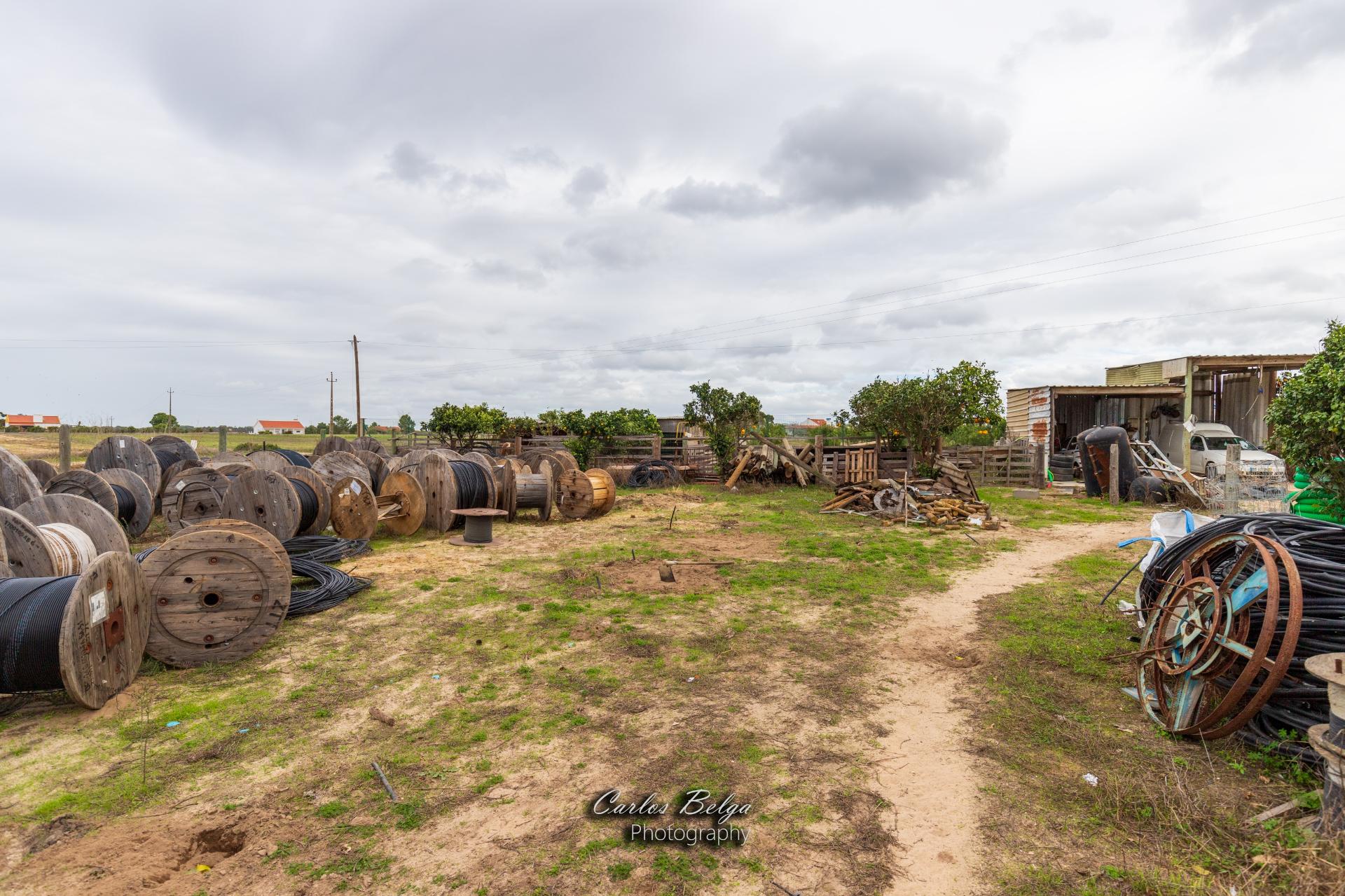 terreno com projecto de construção de Armazém