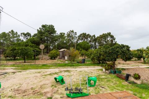 terreno com projecto de construção de Armazém