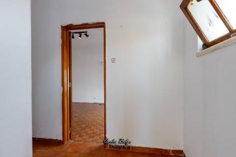 Moradia Independente na Vila de Grândola - Oportunidade Única de Investimento