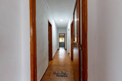 Moradia Independente na Vila de Grândola - Oportunidade Única de Investimento