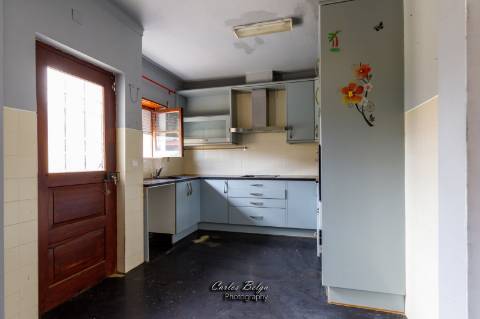 Moradia Independente na Vila de Grândola - Oportunidade Única de Investimento