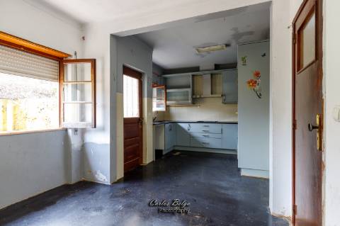 Moradia Independente na Vila de Grândola - Oportunidade Única de Investimento