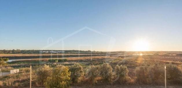 Viva com Vista para o Sado: Apartamento T3 Exclusivo no Coração Histórico de Alcácer do Sal