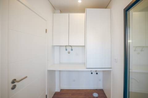 Moradia Isolada com Piscina na Sobreda da Caparica