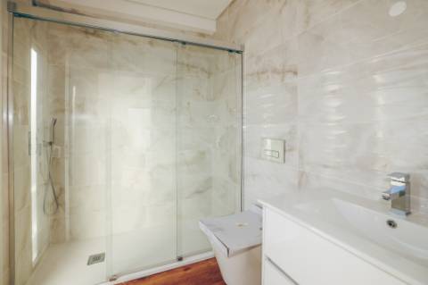 Moradia Isolada com Piscina na Sobreda da Caparica