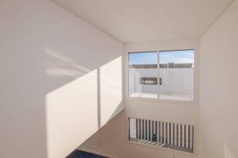 Moradia Isolada com Piscina na Sobreda da Caparica