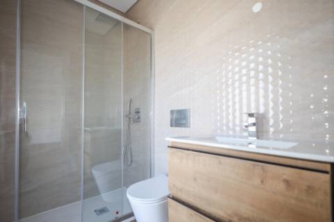 Moradia Isolada com Piscina na Sobreda da Caparica