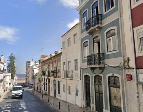 T2 em São Vicente, com vista rio, perto do Campo de Santa Clara, do Panteão Nacional, de Santa Apolónia. Pronto a entrar!