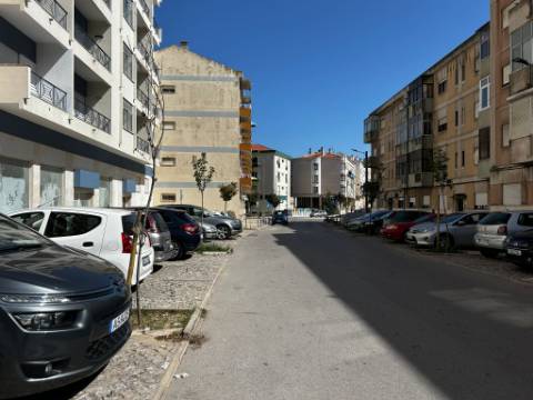 Loja com terraço em Santo André, Barreiro