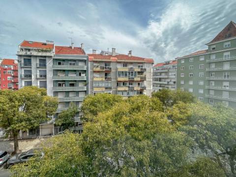 Apartamento T1 remodelado à venda em Arroios, Lisboa