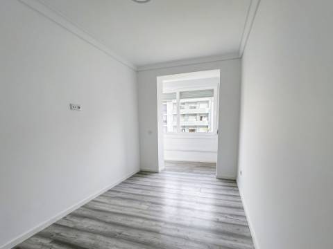 Apartamento T1 remodelado à venda em Arroios, Lisboa