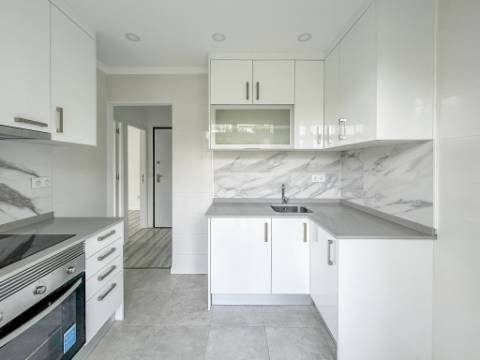 Apartamento T1 remodelado à venda em Arroios, Lisboa