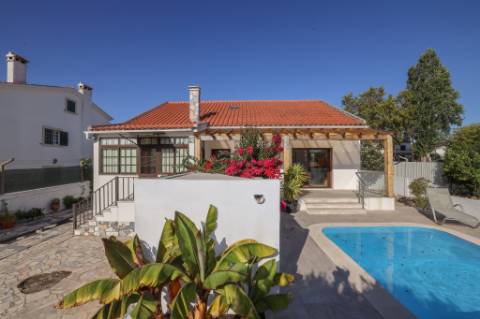 Moradia Isolada V3 + 1 em Azeitão