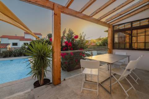 Moradia Isolada V3 + 1 em Azeitão