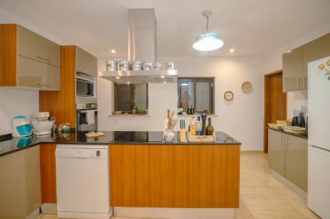 Moradia Isolada V3 + 1 em Azeitão