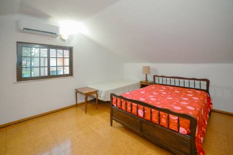 Moradia Isolada V3 + 1 em Azeitão