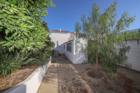 Moradia Isolada V3 + 1 em Azeitão