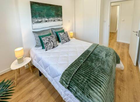 Apartamento T3 remodelado em Benfica, Lisboa