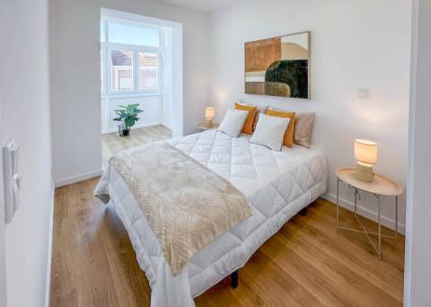 Apartamento T3 remodelado em Benfica, Lisboa