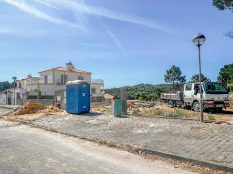 Moradia T3 Contemporânea em Construção | Sesimbra, Setúbal
