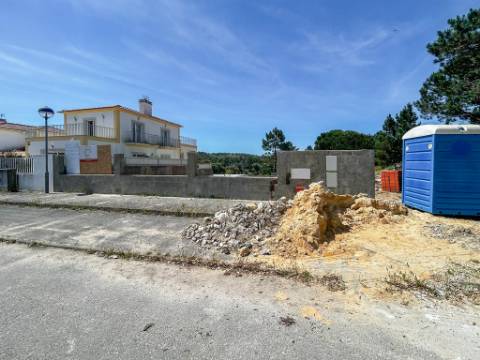 Moradia T3 Contemporânea em Construção | Sesimbra, Setúbal